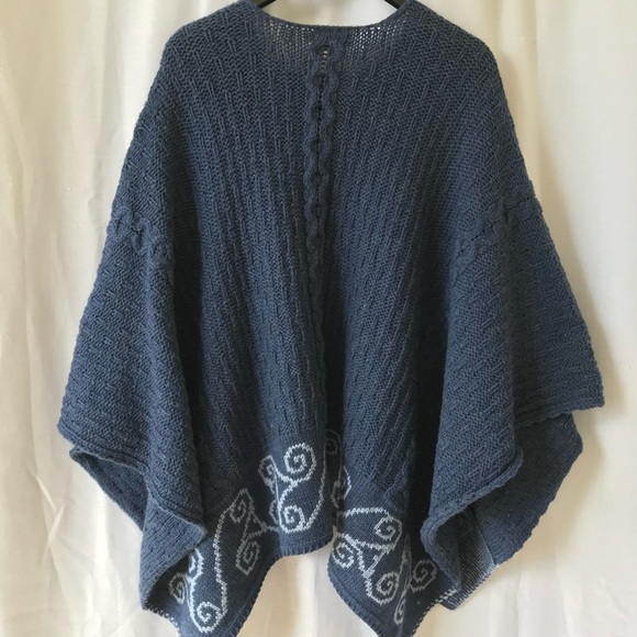 Connemara Knitwear 100% Pure New Wool Merino Cropped Poncho Made in Ireland Blue - Picture 10 of 13